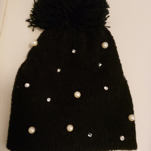 SO Accessories - 🆕️💝$8 or 4/$20! SO Knit Black Cap with Pearl & Jems Attached to Front One Size